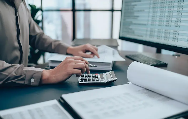 出張費の立替精算が抱える課題と見直しの必要性