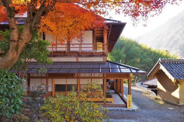 【日帰り】＜現地発着＞地域再発見！奥山梨リトリートの旅 身延山頂から赤沢宿を訪れる 巡礼トレッキング！