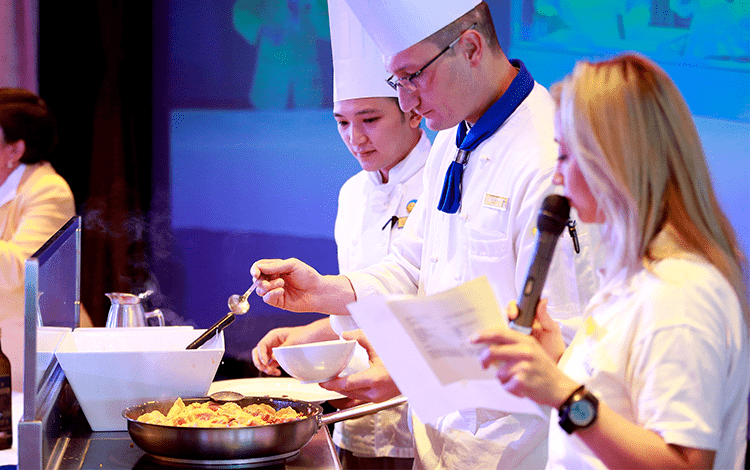 クッキングデモ