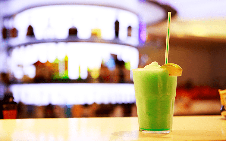 リドバーサントロペ（プールバー）