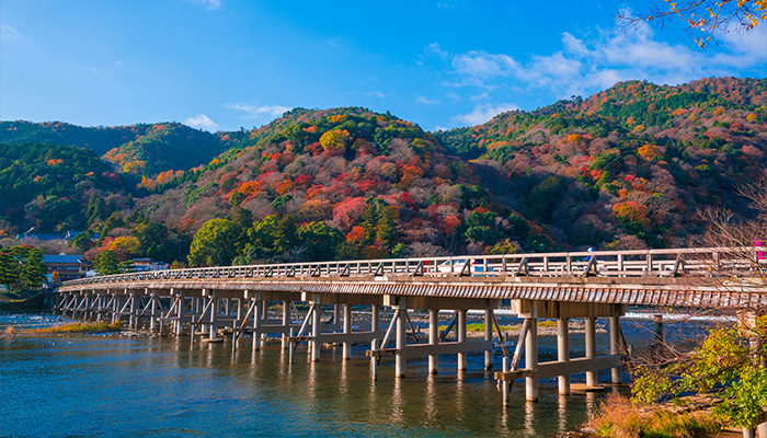 京都　嵐山の紅葉（イメージ）