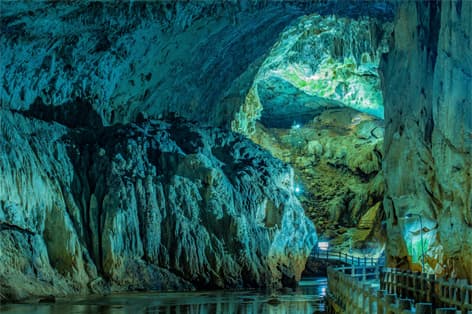秋芳洞(美祢市)