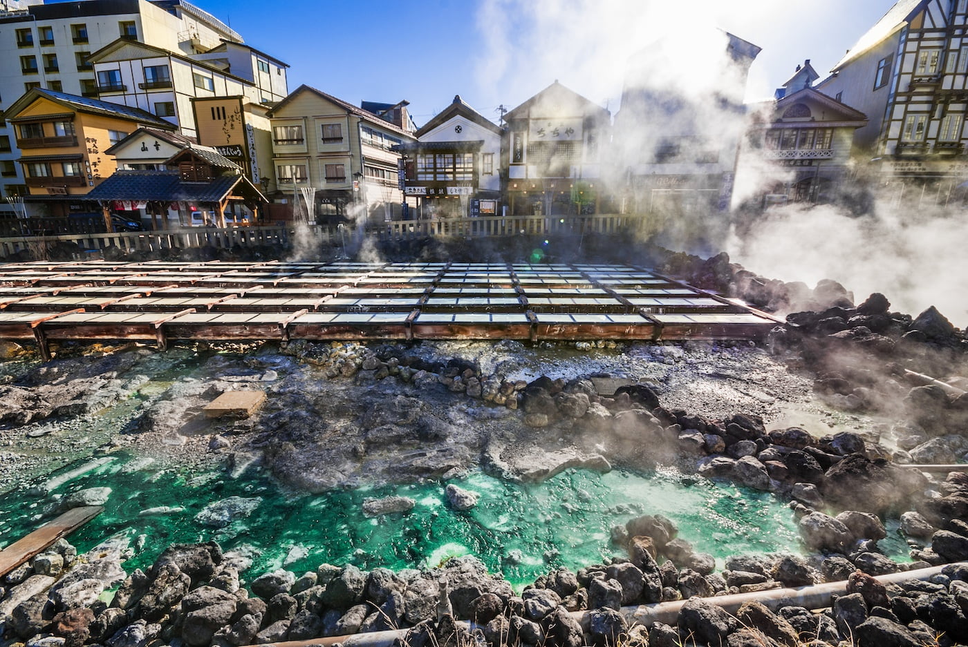 草津温泉　湯畑