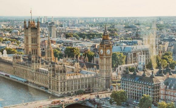 【ブラ散歩特別企画】英国王室の歴史をたどるゆかりの地巡りライブツアー