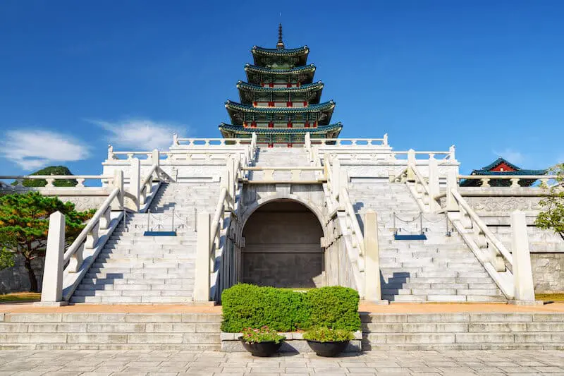 博物館で歴史を学ぶ