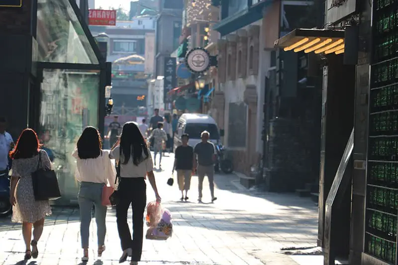 ドラマのロケ地を訪れる