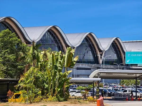 セブ島の空港はセブ島にはない