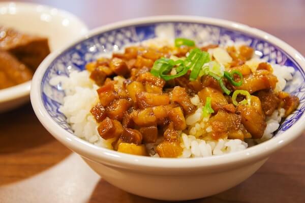 魯肉飯（ルーロウハン）