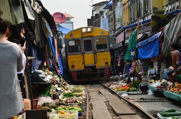 メークロン鉄道市場