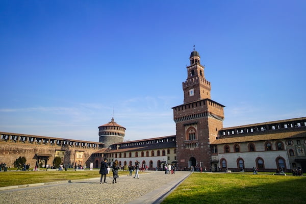 スフォルツェスコ城