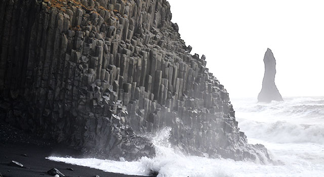 南部の黒砂海岸