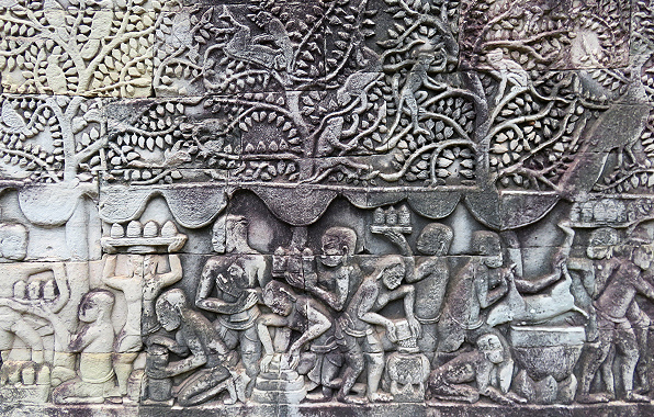 写真:バイヨン(中央祠堂を囲む二重の回廊)