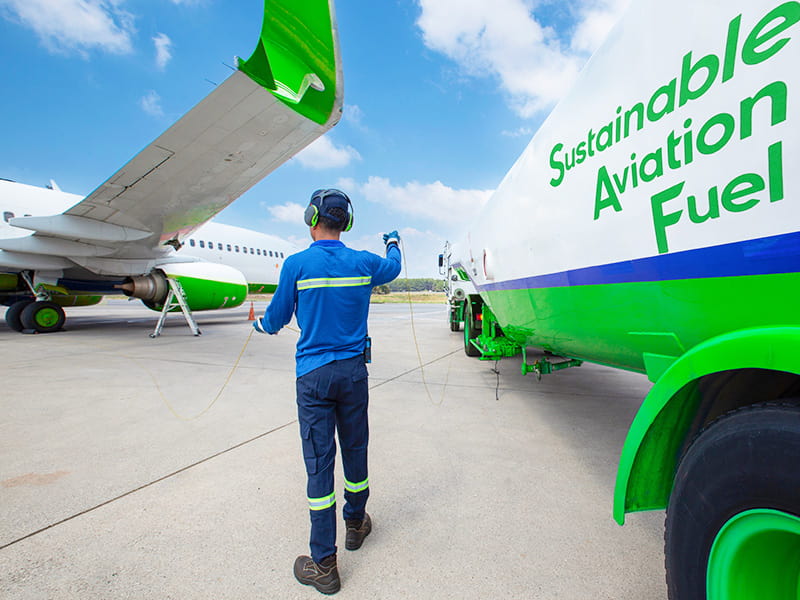環境に配慮しながら空の旅を楽しむ