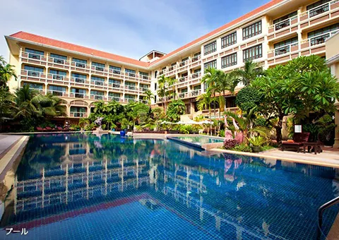 写真:ホテル「プリンス アンコール ホテル&スパ」プール