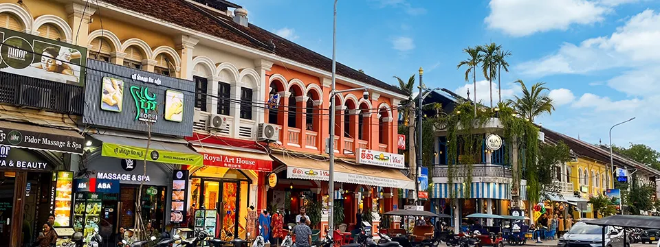 写真:カンボジアのショッピング・グルメスポット