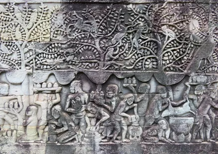 写真:バイヨン(中央祠堂を囲む二重の回廊)